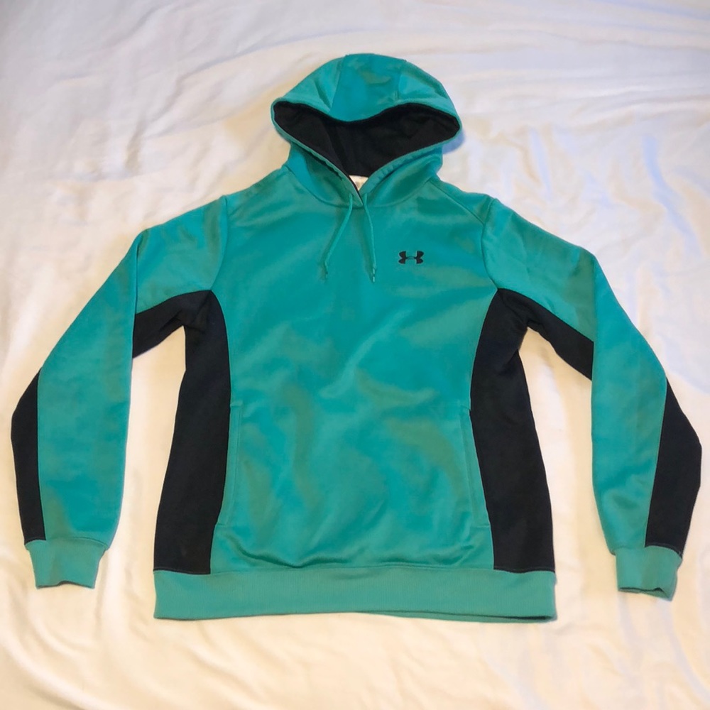Under Armour women’s sweatshirt